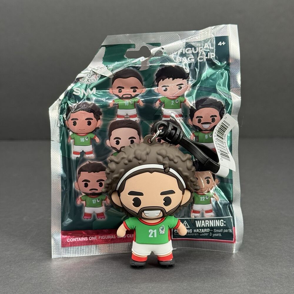 2026 Mexico Soccer National Team C. Huerta Bag Clip Keychain Exclusive Chase